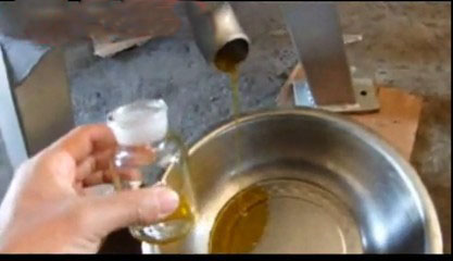 鄭州離心式濾油機(jī)設(shè)備很專業(yè)