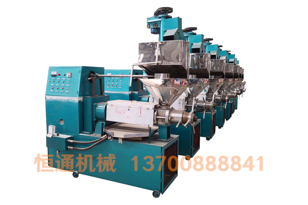 �㌦�҂��Ŀ�����ե�͙C�˽��ж��٣�